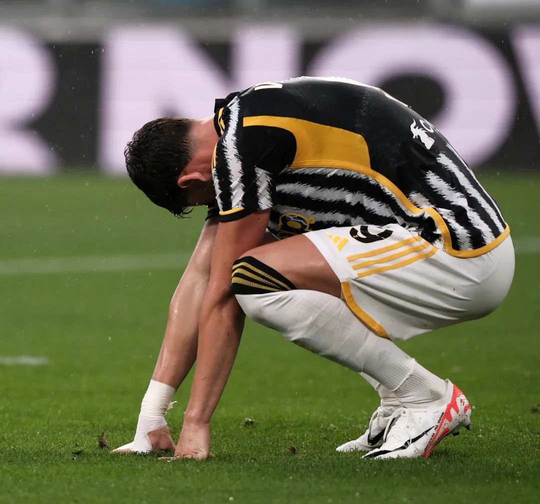 恰尔汗奥卢：蒙扎表现出色我们配得上胜利 阿瑙托维奇在更衣室里非常重要