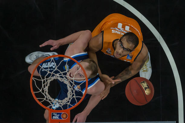 这场风波背 这场风波背