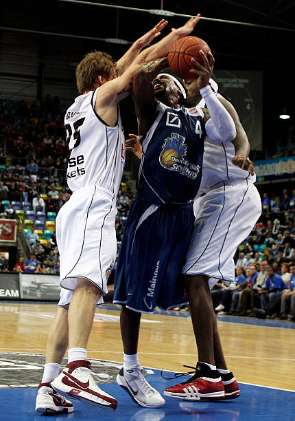 掀起热烈讨 掀起热烈讨